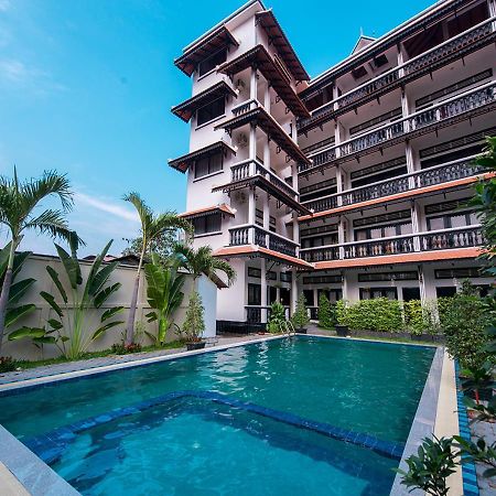 Sok San Villa Battambang Exterior photo